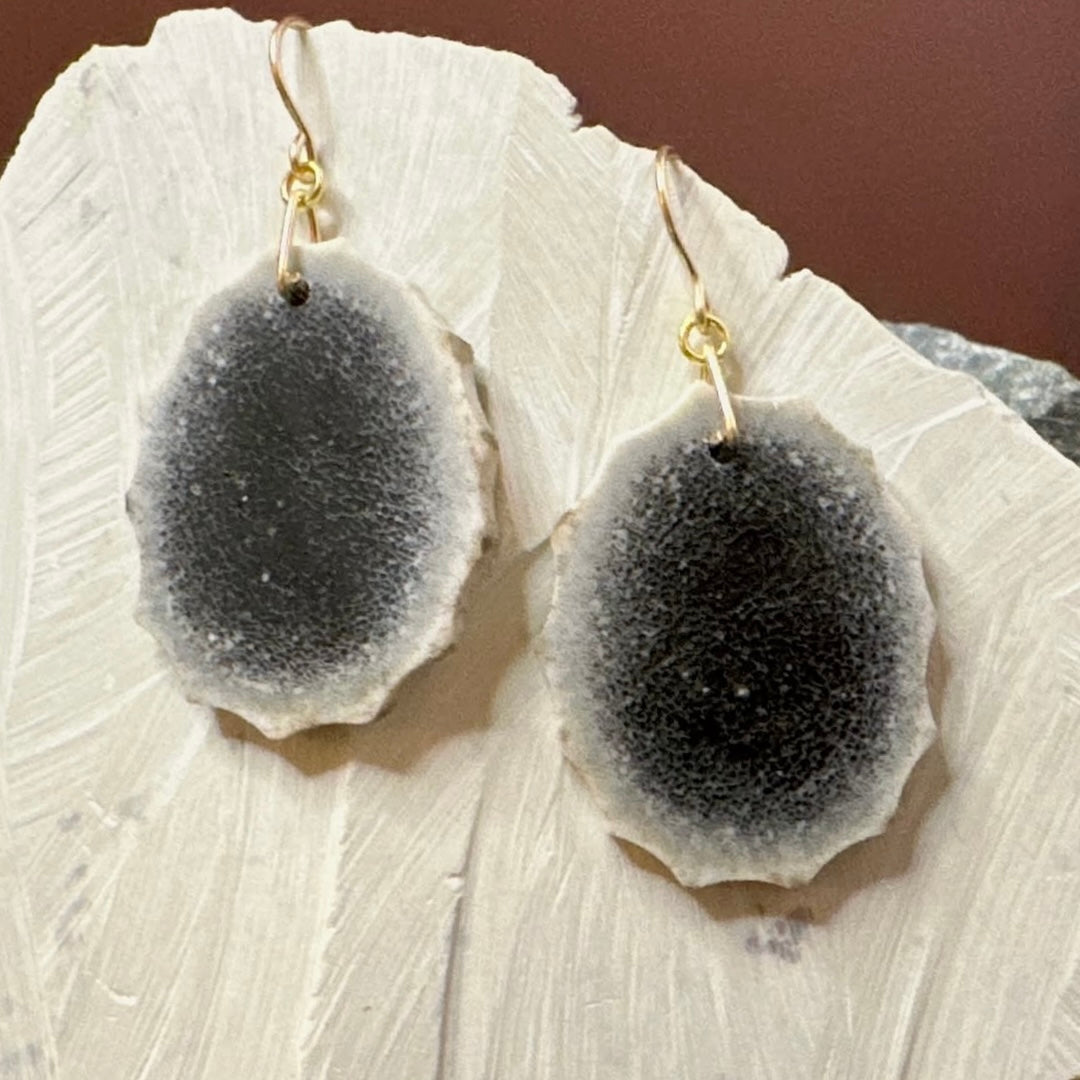 Kisik earrings - with or without tattoo